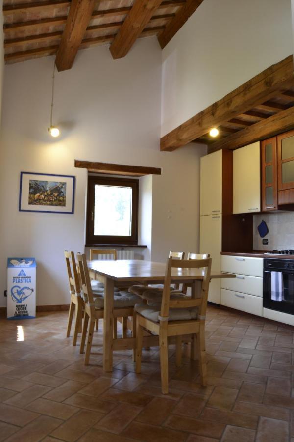 Gasthaus Agriturismo Forestale Luti Treia Zimmer foto